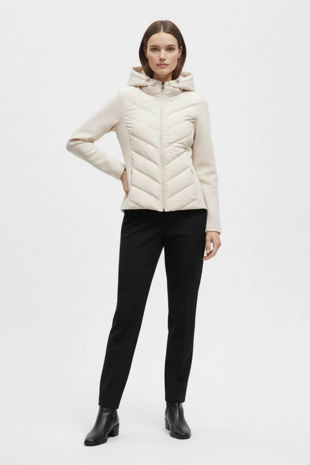 Women’s Hooded Puffer Jacket – Timeless Warmth for the Cold Season