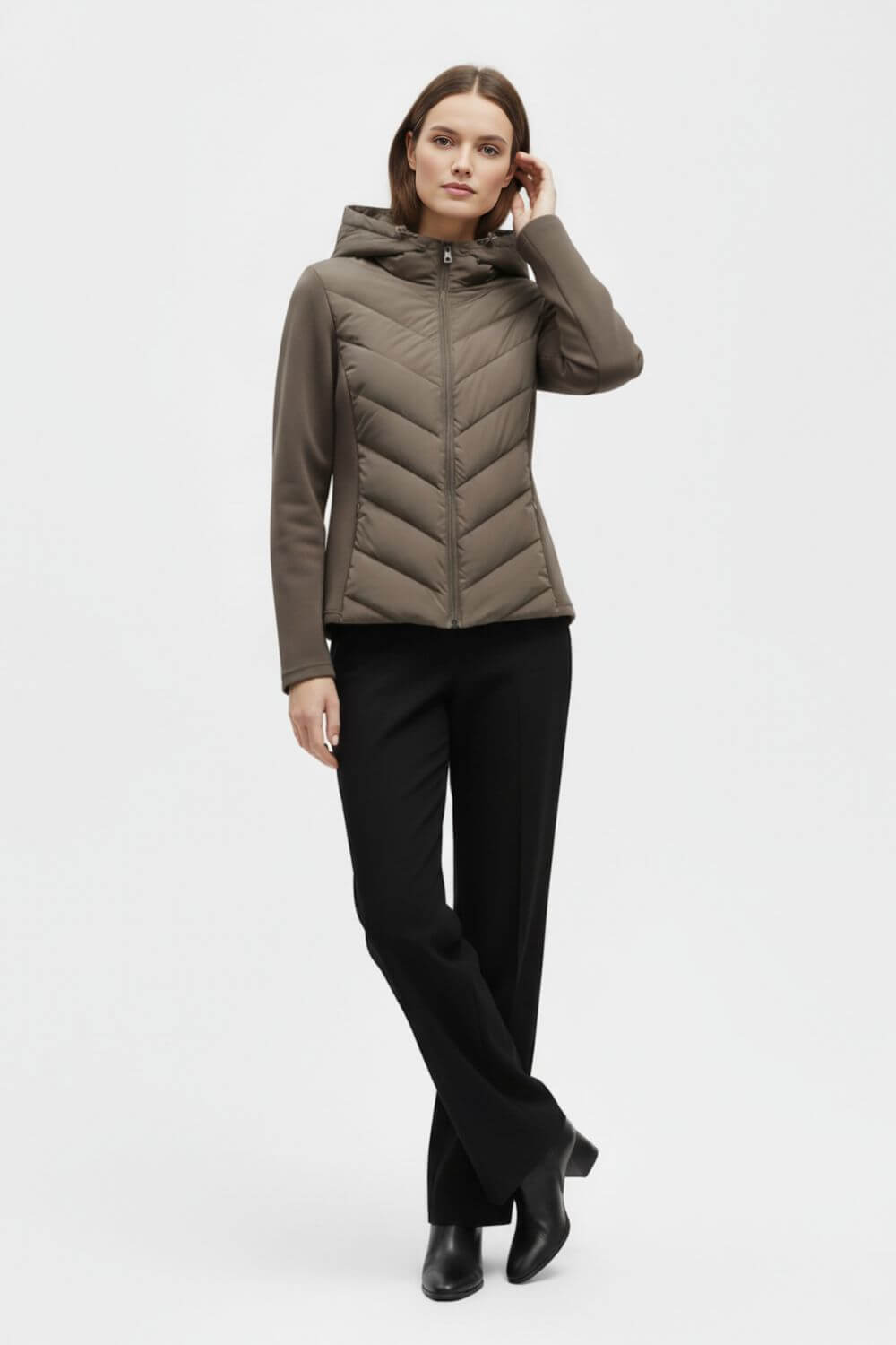 Women’s Hooded Puffer Jacket – Timeless Warmth for the Cold Season