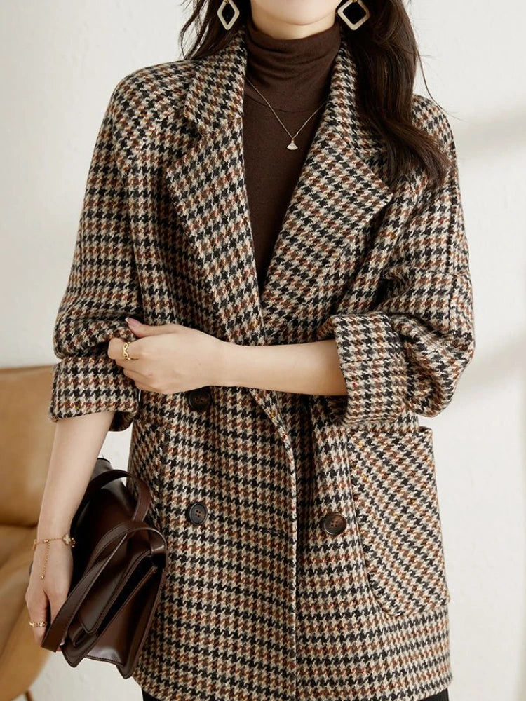Fiona – Women's Checkered Jacket