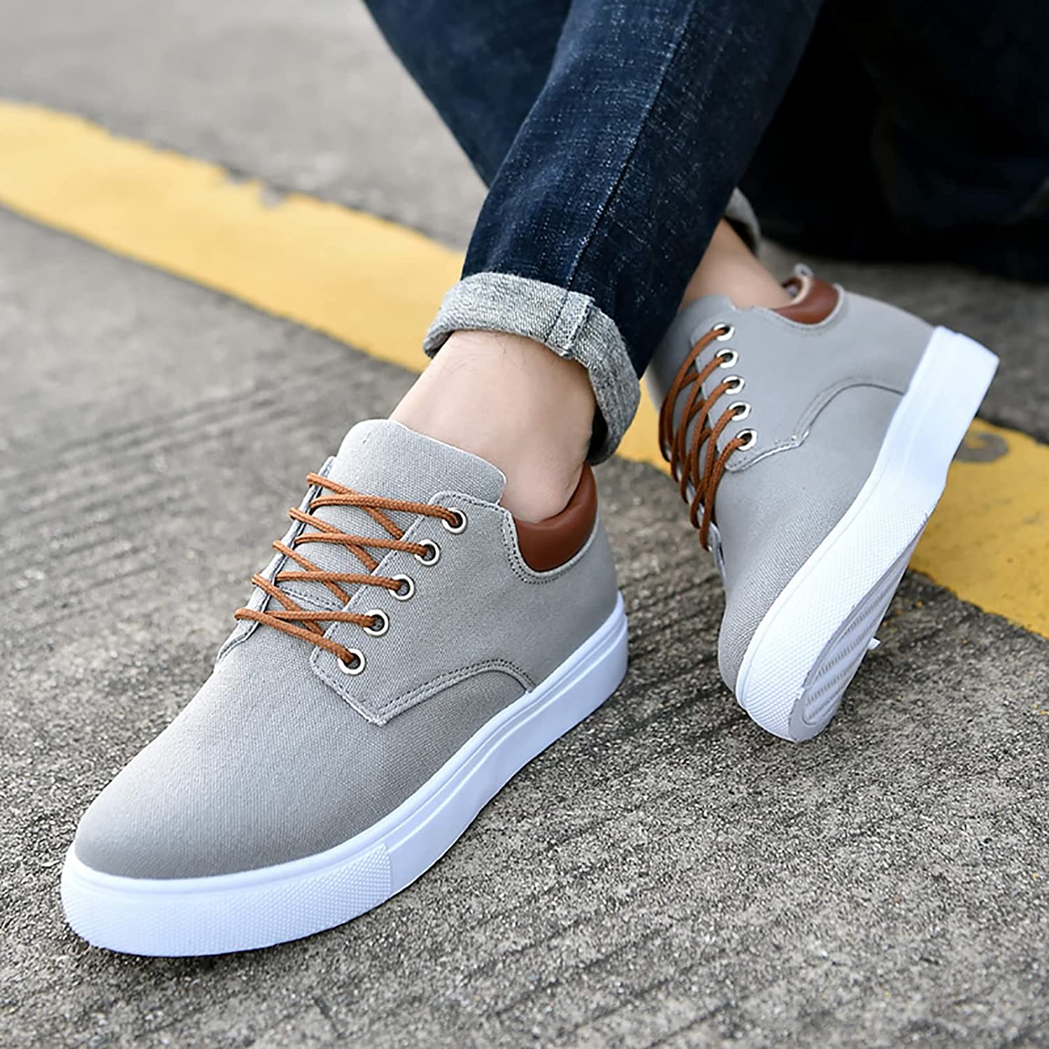 Men's Lace-Up Canvas Trainers - Low-Top Flat Sole with Contrast Heel Tab
