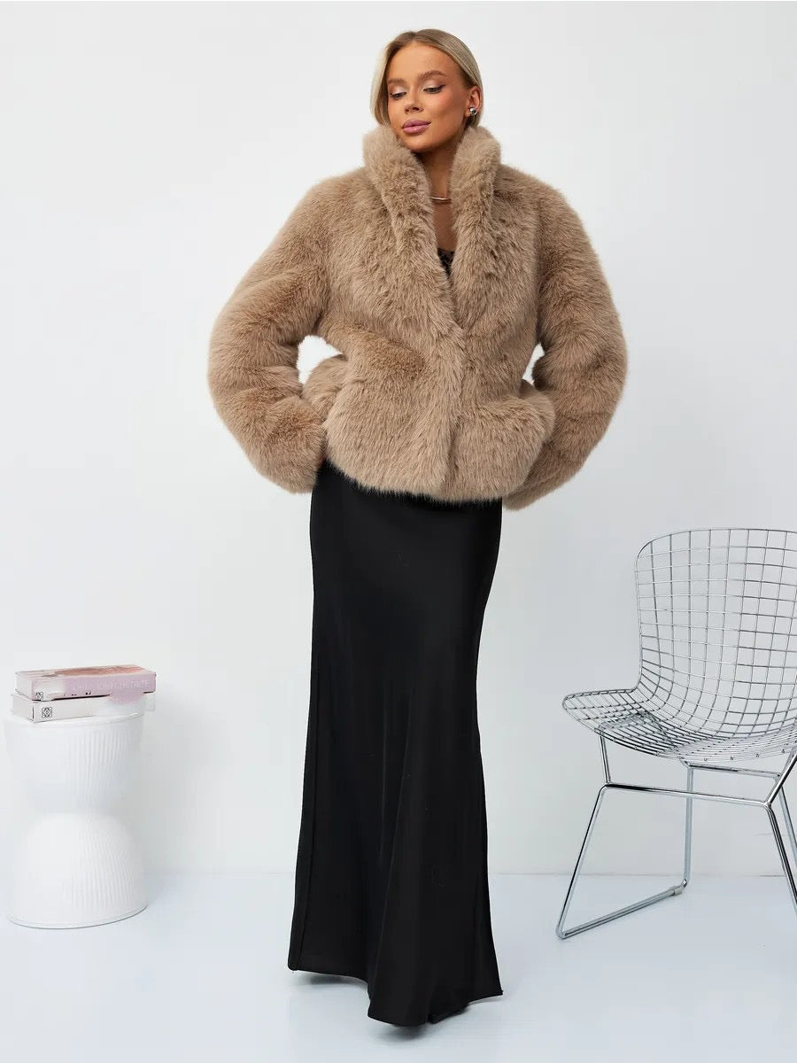 Elegant Faux Fur Winter Jacket