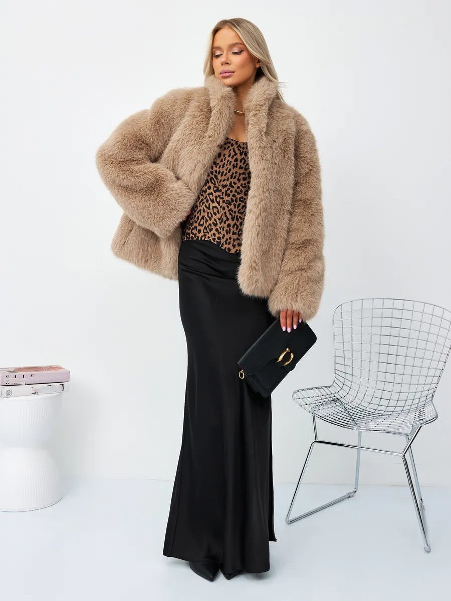 Elegant Faux Fur Winter Jacket