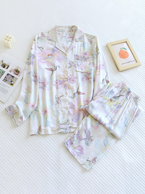 Women's Pyjama Set - Floral Pattern with Classic Collar