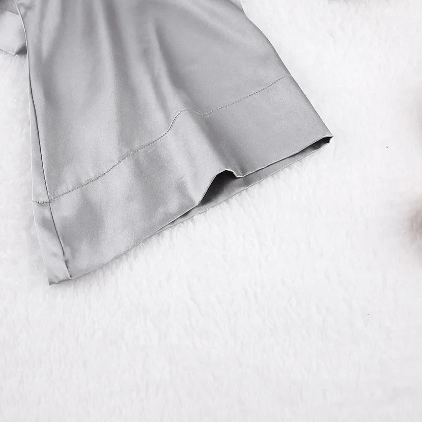 Women's Short Kimono Dressing Gown with Belted Waist and Wide Sleeves - Sofia Maris