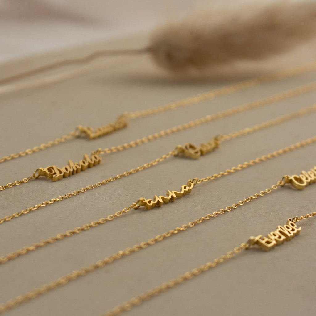 Linnea | Minimalist Summer Name Necklace in Gold or Silver