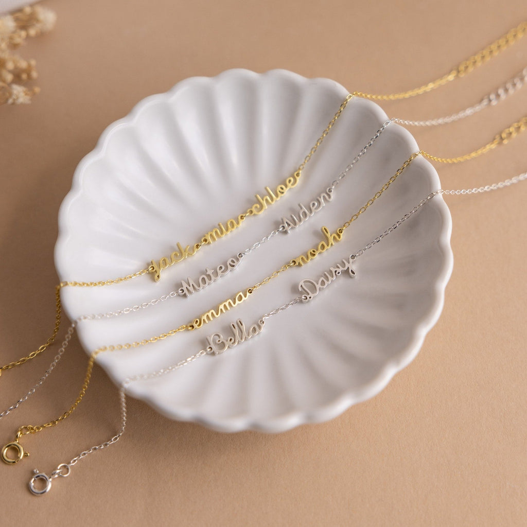 Iselin | Personalized Multiple Name Bracelet in 18K Gold or Silver