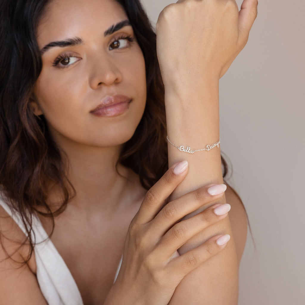 Iselin | Personalized Multiple Name Bracelet in 18K Gold or Silver